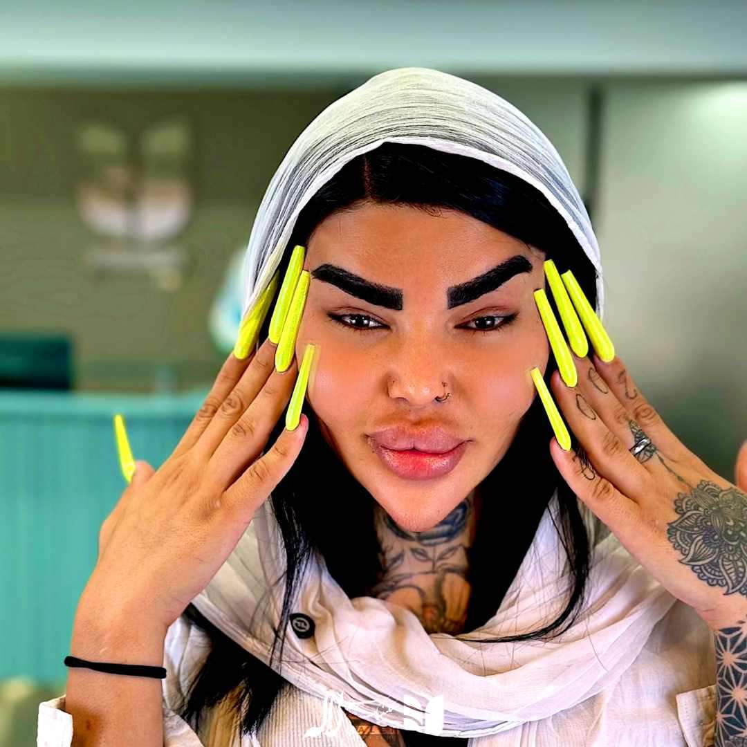 عکس مدل کاشت ابرو هشتی بلند